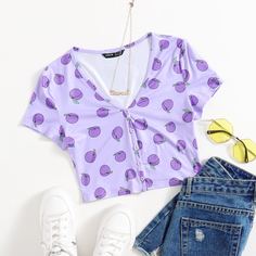 Футболка на пуговицах с v-образным воротником и персиковым принтом Shein