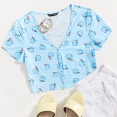 Футболка на пуговицах с v-образным воротником и персиковым принтом Shein