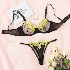 Комплект сетчатого нижнего белья на косточках с вышивкой Shein