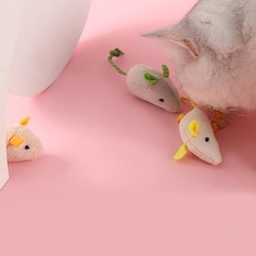 Плюшевая игрушка для кошек в форме мыши 3шт Shein