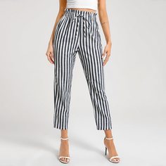 Короткие брюки в полоску с узлом Shein