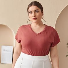 Трикотажный топ размера плюс с оригинальным рукавом Shein