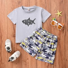 Шорты и футболка с принтом акулы для мальчиков Shein