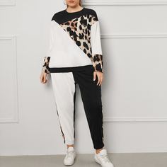 Контрастный свитшот и спортивные брюки размера плюс Shein