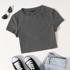 Однотонная короткая футболка Shein