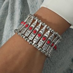 Широкий браслет с драгоценным камнем Shein