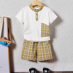 Топ с пуговицами и шорты в клетку для мальчиков Shein