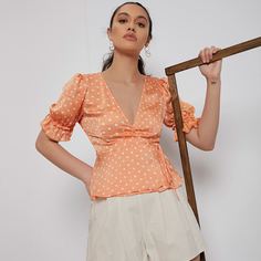 Блуза в горошек с запахом Shein