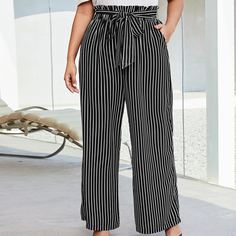 Широкие шорты в полоску размера плюс Shein