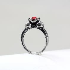 Кольцо в форме черепа Shein