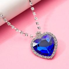 Ожерелье с сердечком и стразами Shein