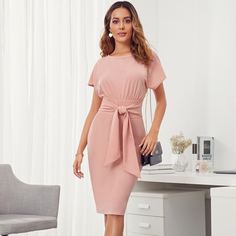 Платье С Коротким Рукавом И Широким Поясом Shein