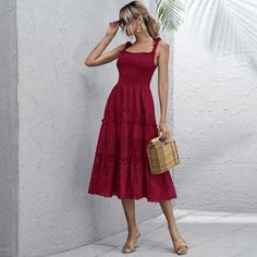 Стильное платье на бретелях Shein