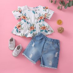 Рваные джинсовые шорты и футболка с цветочным принтом для девочек Shein