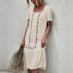 Стильное платье с вышивкой Shein