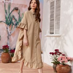 Блуза с оборками и пуговицами Shein