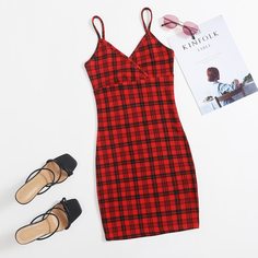 Облегающее платье на бретельках в клетку Shein