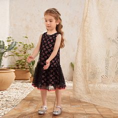 Сетчатое платье с принтом сердечка для девочек Shein