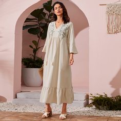 Платье с бахромой и цветочной вышивкой Shein