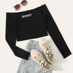 Вязаный ребристый топ с текстовым принтом и открытым плечом Shein