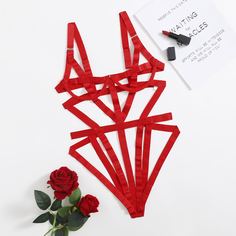 Боди на косточках с разрезом Shein