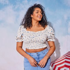 Короткая блуза размера плюс с цветочным принтом Shein