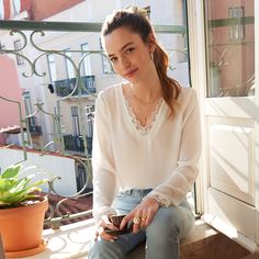 Контрастные кружева Одноцветный Повседневный Блузы Shein