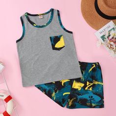 Шорты и майка с мультипликационным принтом для мальчиков Shein