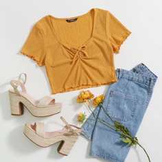 Трикотажная футболка с оригинальной отделкой Shein