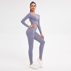 Спортивная футболка и спортивные леггинсы Shein
