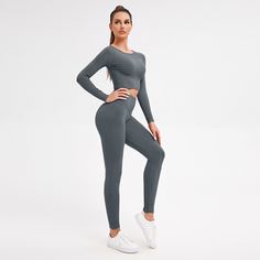 Спортивная футболка и спортивные леггинсы Shein