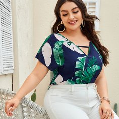 Блузка размера плюс с тропическим принтом Shein