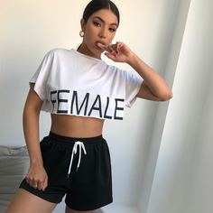 Короткий топ с текстовым принтом Shein