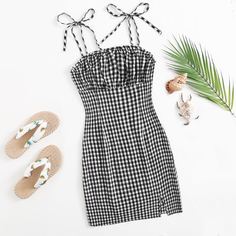 Платье в клетку с разрезом Shein