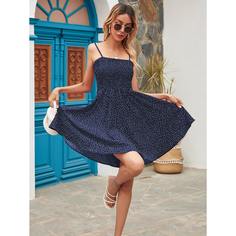 Платье на бретелях в горошек Shein