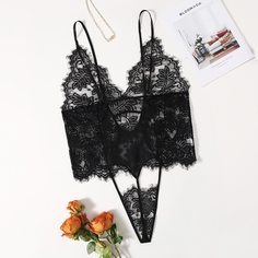 Боди размера плюс с цветочным кружевом Shein