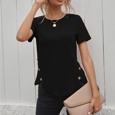 Асимметричная футболка с пуговицами Shein