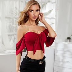 Короткий топ с открытыми плечами Shein