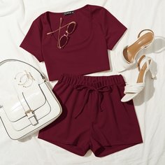 Шорты и короткая футболка с U-образным воротником Shein