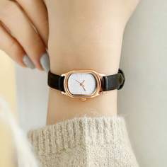 Простые кварцевые часы Shein