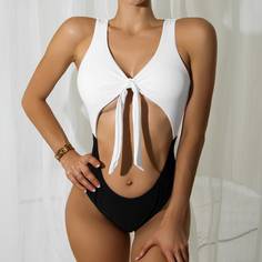Контрастный слитный купальник с разрезом Shein