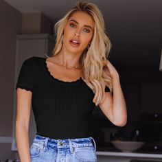 Вязаный топ с кружевной отделкой Shein