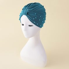 Шапка с бусинами Shein