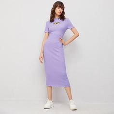 Вязаное платье в рубчик с цветочной вышивкой Shein