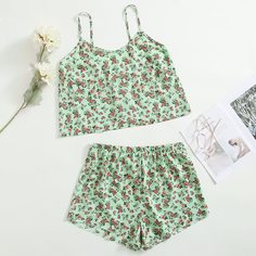 Пижама размера плюс на бретельках с цветочным принтом Shein