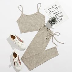 Вязаная короткая майка и леггинсы с узлом Shein
