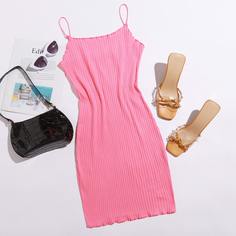 Облегающее трикотажное платье с волнистым краем Shein