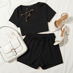Шорты и короткая футболка с U-образным воротником Shein