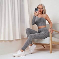 Кроп футболка на одно плечо и леггинсы с узлом Shein