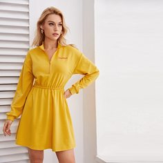 Платье-свитшот с текстовым принтом и молнией Shein